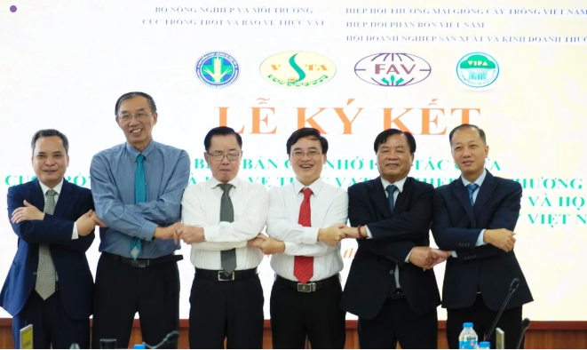 Cục Trồng trọt và Bảo vệ thực vật hợp tác với 3 hiệp hội, phát triển thị trường vật tư nông nghiệp minh bạch