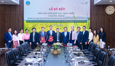Lễ ký kết Bản Ghi nhớ Hợp tác  triển khai chương trình “Khung quản lý thuốc bảo vệ thực vật bền vững”.